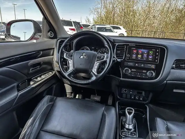2018 Mitsubishi Outlander PHEV GT | LEATHER SEATS | SUNROOF in Cars & Trucks in Strathcona County - Image 11