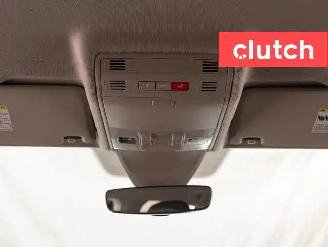 2022 Volkswagen Tiguan Comfortline AWD w/ Apple CarPlay & Androi in Cars & Trucks in City of Toronto - Image 41