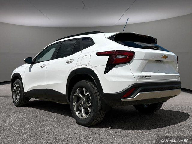 2025 Chevrolet Trax LT | Apple Carplay | Heated Seats | Parking in Cars & Trucks in Saskatoon - Image 4
