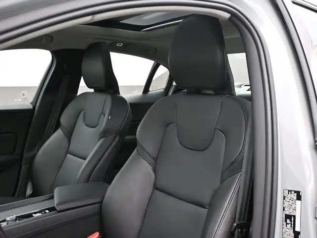 2024 Volvo S60 B5 B5 CORE SUNROOF, NAVIGATION, HEATED POWER SEAT in Cars & Trucks in City of Halifax - Image 16