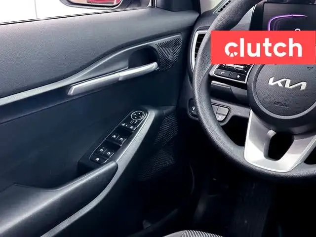 2024 Kia Seltos LX w/ Apple CarPlay, Heated Front Seats, Rearvie dans Autos et camions dans Ville de Toronto - Image 19