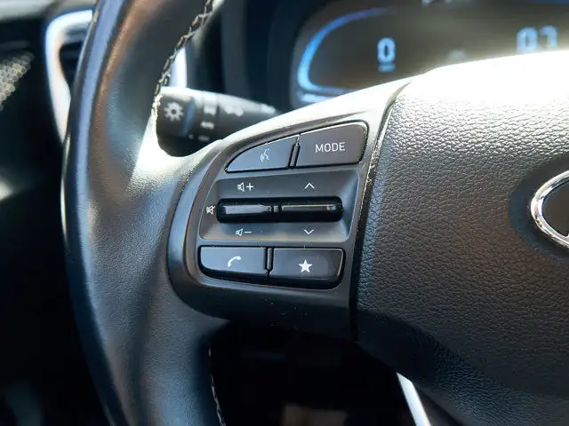 2023 Hyundai Venue Preferred | Lane Keep Assist | Backup Cam in Cars & Trucks in Edmonton - Image 16