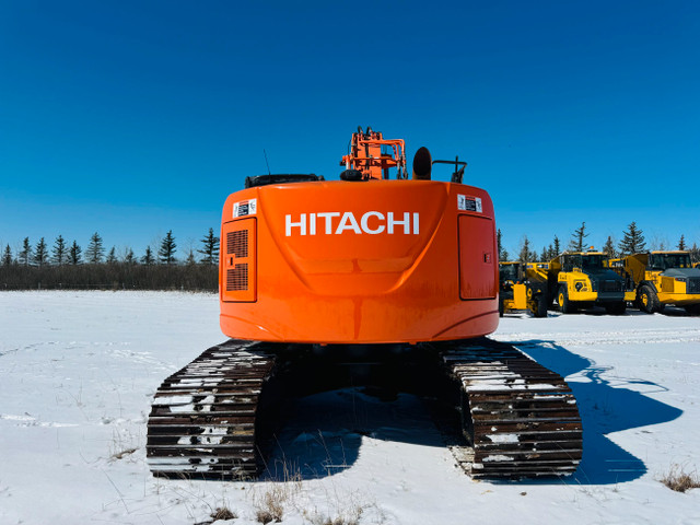 2015 HITACHI ZX245 EXCAVATOR  in Heavy Equipment in Calgary - Image 4