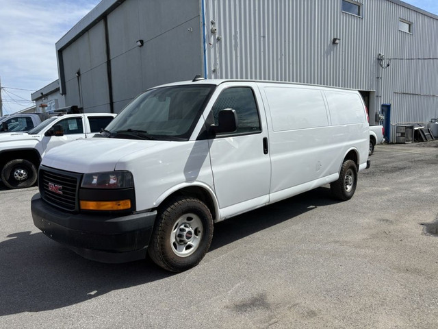 2019 GMC Fourgonnette Savana utilitaire ALLONGER in Cars & Trucks in Laval / North Shore
