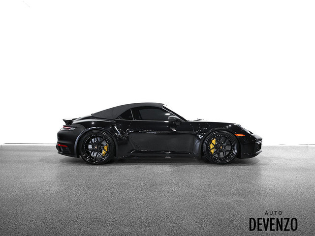 2022 Porsche 911 Turbo S Cabriolet Yellow Custom Interior in Cars & Trucks in Laval / North Shore - Image 4