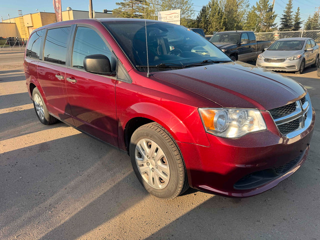 2019 Dodge Grand Caravan Se, 7 Passenger, Clean Carfax, Financin in Cars & Trucks in Edmonton - Image 3