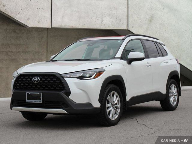 2022 Toyota Corolla Cross LE | AWD | NO ACCIDENTS | in Cars & Trucks in Hamilton