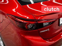 1 OWNER / Dual Zone Front Climate Control, Auxiliary Audio Input, Bluetooth Music and more! Clutch i... (image 9)