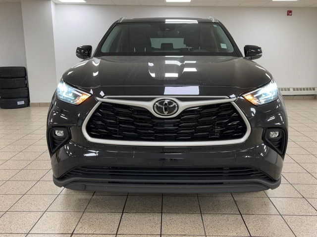 2022 Toyota Highlander XLE in Cars & Trucks in Calgary - Image 3