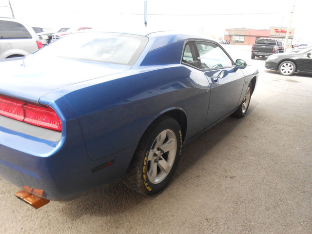  2010 Dodge Challenger 2dr Cpe AS-IS DEAL AS TRADED in Cars & Trucks in St. Catharines - Image 4