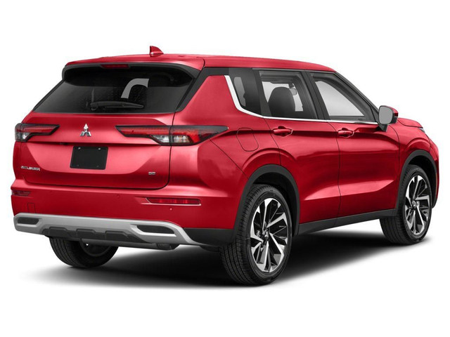 2022 Mitsubishi Outlander SE in Cars & Trucks in Lethbridge - Image 3