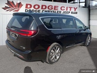 This Chrysler Pacifica boasts a Regular Unleaded V-6 3.6 L/220 engine powering this Automatic transm... (image 5)