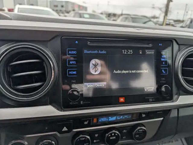 2016 Toyota Tacoma LIMITED in Cars & Trucks in London - Image 21