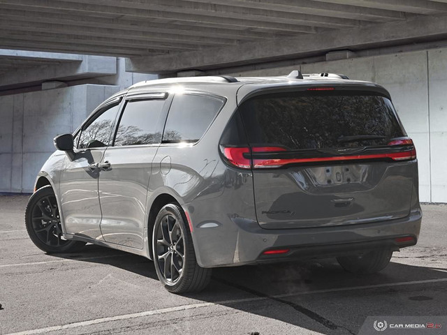 2022 Chrysler Pacifica Touring L in Cars & Trucks in St. Catharines - Image 4