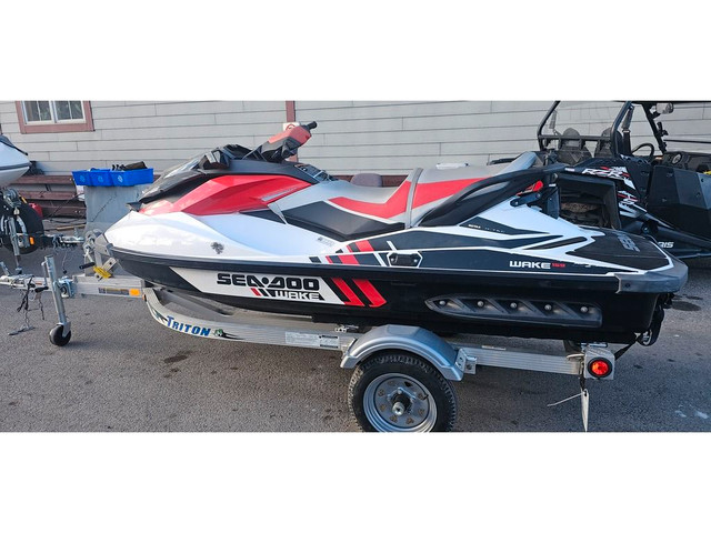 2012 Sea-Doo WAKE 155 FINANCING AVAILABLE in Personal Watercraft in Calgary - Image 2