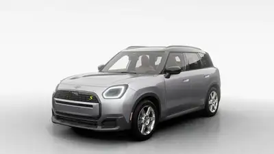 Le tout nouveau *MINI Countryman Cooper SE 2025* est aussi audacieux et aventurier que vous. Que vou...