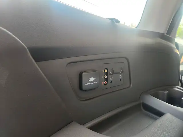 2015 Honda Odyssey 4dr Wgn Touring w/RES & Navi One Owner No Acc in Cars & Trucks in City of Toronto - Image 14