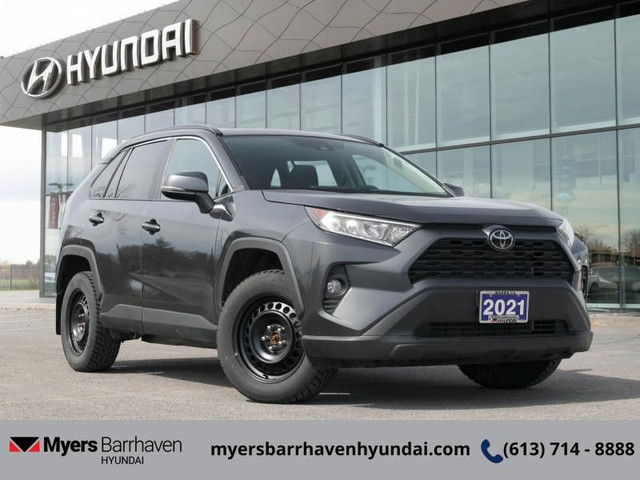 2021 Toyota RAV4 XLE - Sunroof - Power Liftgate - $207 B/W in Cars & Trucks in Ottawa