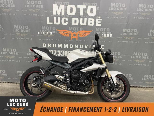 2016 Triumph Street Triple in Sport Bikes in Drummondville