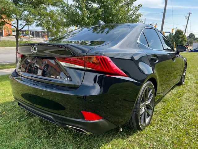 2018 Lexus IS IS 300 AWD62937539239937124