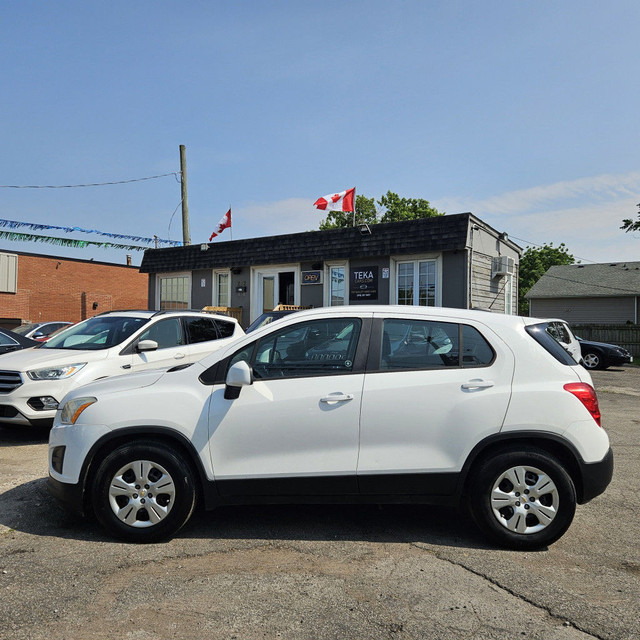 2016 Chevrolet Trax LS |Excellent condition | Accident Free | Bl in Cars & Trucks in St. Catharines - Image 2