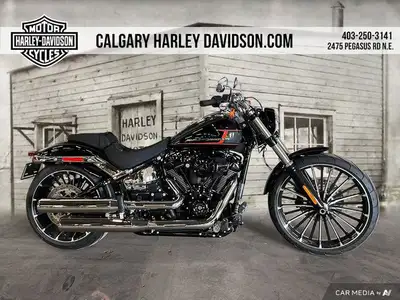 This 2024 Breakout comes with the Blacked Out Engine Trim MILWAUKEE-EIGHT 117 ENGINE This air- and o...
