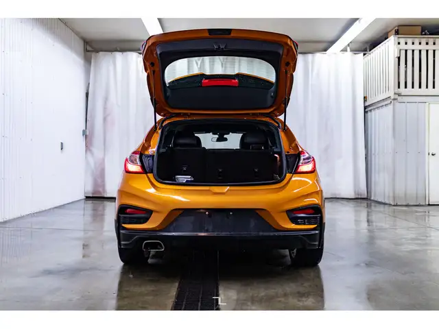 2017 Chevrolet Cruze Premier RS Hatchback Leather BCam in Cars & Trucks in Grande Prairie - Image 11
