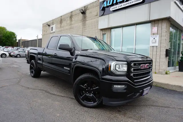 2017 GMC Sierra 1500 in Cars & Trucks in Oakville / Halton Region - Image 9