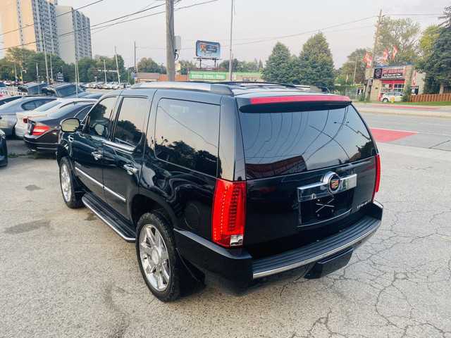 2013 Cadillac Escalade AWD 4dr Base in Cars & Trucks in City of Toronto - Image 3