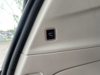 This Chrysler Pacifica delivers a Regular Unleaded V-6 3.6 L/220 engine powering this Automatic tran... (image 6)