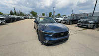 This Honda Accord Hybrid is equipped with: Leather Seats, Remote Start, Heated front seats, Heated S... (image 2)