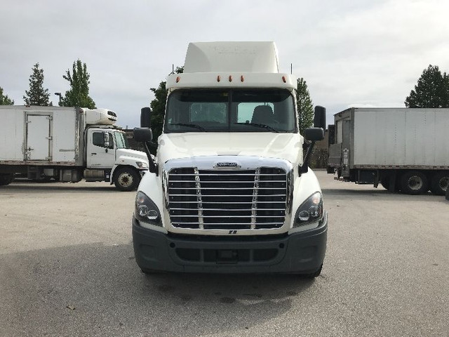 2018 Freightliner X12564ST in Heavy Trucks in Delta/Surrey/Langley - Image 2