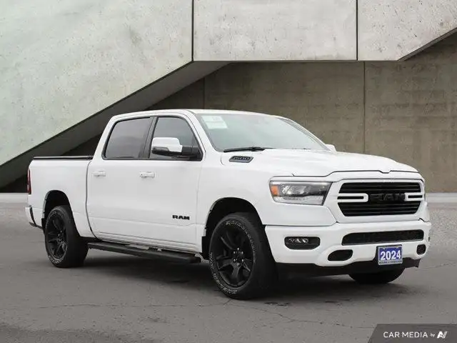 2024 Ram 1500 Sport | LOW KMS | NO ACCIDENTS in Cars & Trucks in Hamilton - Image 8