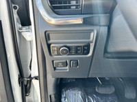 Four Wheel Drive,Locking/Limited Slip Differential,Tow Hitch,Locking/Limited Slip Differential,Turbo... (image 9)