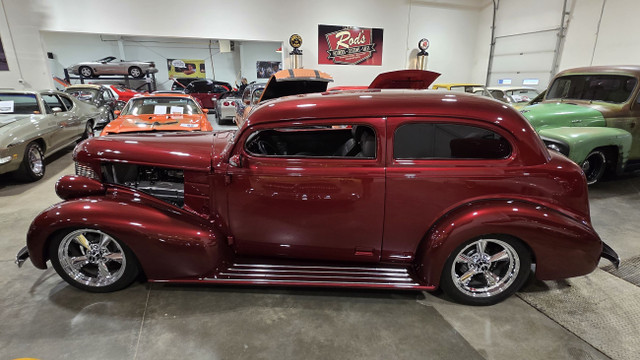 1939 Chevrolet Master Deluxe 2-door Sedan in Classic Cars in Edmonton - Image 4