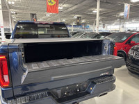 **MONTH-END SPECIAL!** FEATURING : HEADS UP DISPLAY, 6.2L V8 POWERED, AT4 AWD, SPLIT TAILGATE, SUNRO... (image 7)