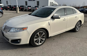 2009 Lincoln MKS AWD **Immaculate Condition/Runs & Drives Like New**
