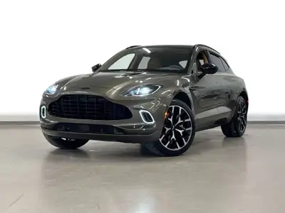 L'Aston Martin DBX 2022 est un VUS raffiné à traction intégrale qui allie performances et fonctionna...