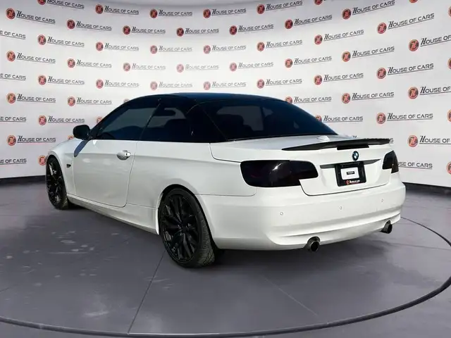 2011 BMW 3 Series Cabriolet 335i in Cars & Trucks in Calgary - Image 5