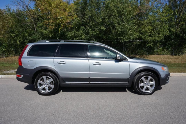  2009 Volvo XC70 1 OWNER / NO ACCIDENTS / STUNNING COMBO / T6 AW in Cars & Trucks in Mississauga / Peel Region - Image 4