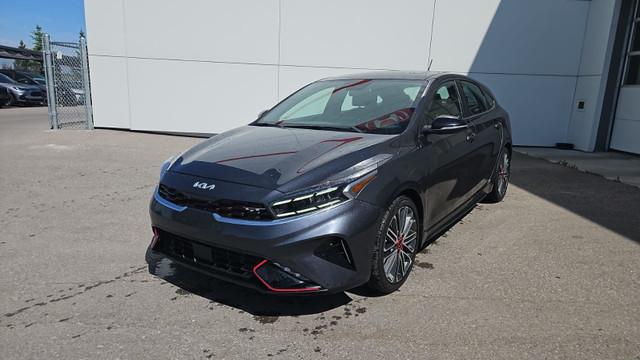 2023 Kia FORTE 5 GT Limited Heated Seats/Steering, Moonroof in Cars & Trucks in Calgary