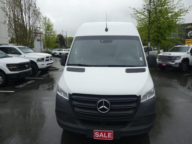 2022 Mercedes-Benz Sprinter Cargo Van in Cars & Trucks in Delta/Surrey/Langley - Image 2