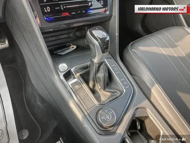 2022 Volkswagen Tiguan Comfortline R-Line Black Edition in Cars & Trucks in Hamilton - Image 22