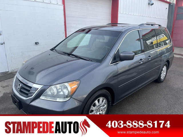 2010 Honda Odyssey EX-L in Cars & Trucks in Calgary