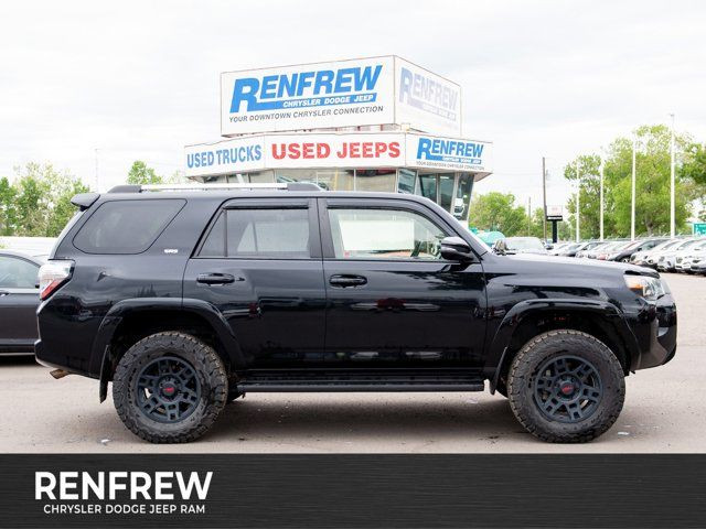 2021 Toyota 4Runner SR5, Leather, Sunroof, 7-Passenger, TRD Pro in Cars & Trucks in Calgary