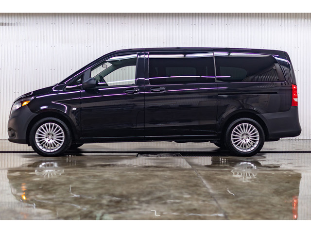 2018 Mercedes-Benz Metris Passenger Van Passenger Van Leather BC in Cars & Trucks in Red Deer - Image 3