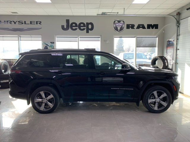 2022 Jeep Grand Cherokee L Limited 6 Passenger Fully Loaded in Cars & Trucks in Regina - Image 4