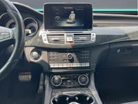 4.6L CLS 550 4MATIC! Premium Package! Loaded with navigation, sunroof, leather, heated and cooled fr... (image 9)