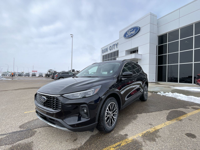  2023 Ford Escape PHEV HYBRID + TOW PKG &amp; MOONROOF in Cars & Trucks in Medicine Hat