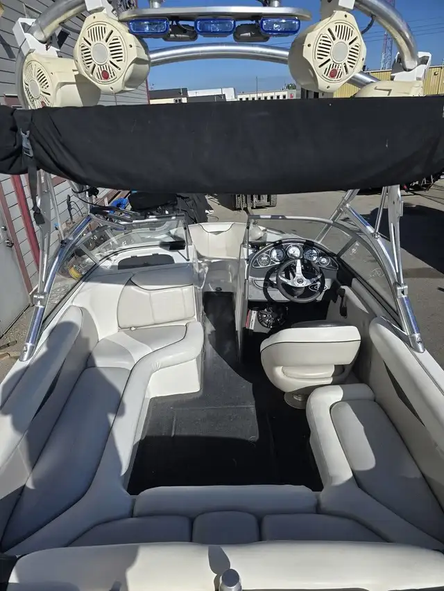 2007 Tige Boats 20V Surf Boat FINANCING AVAILABLE in Powerboats & Motorboats in Saskatoon - Image 29